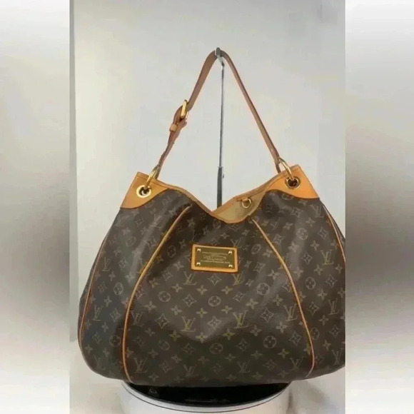 LOUIS VUITTON MONOGRAM GALLERIA GM SHOULDER BAG with Certificate of Authenticity - Picture 3 of 15
